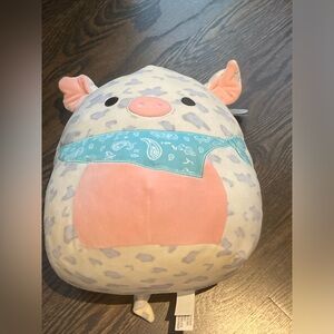 12 “ Rosie the pig with bandanna Squishmallows 🐷